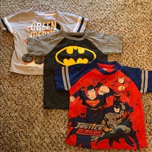 3 boys graphic t-shirts